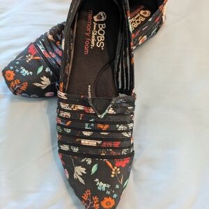Skechers Women's Black Floral Slip-On Shoes